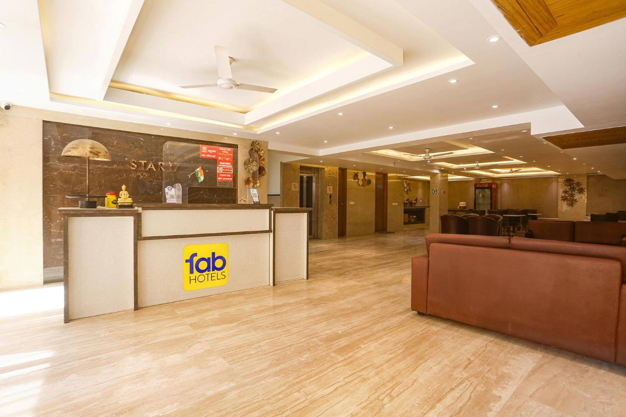 Fabhotel Prime Star 17 - Nr Yashobhoomi Convention Centre Deli Exterior foto